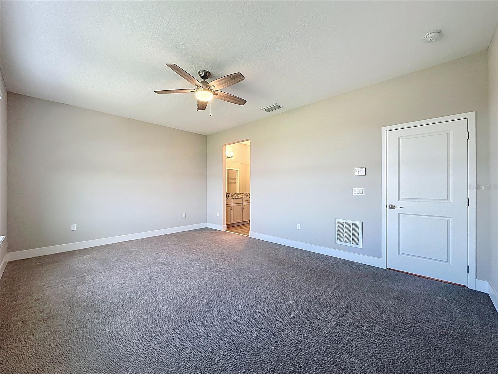 CASCADES OF GROVELAND (TRILOGY) - Residential