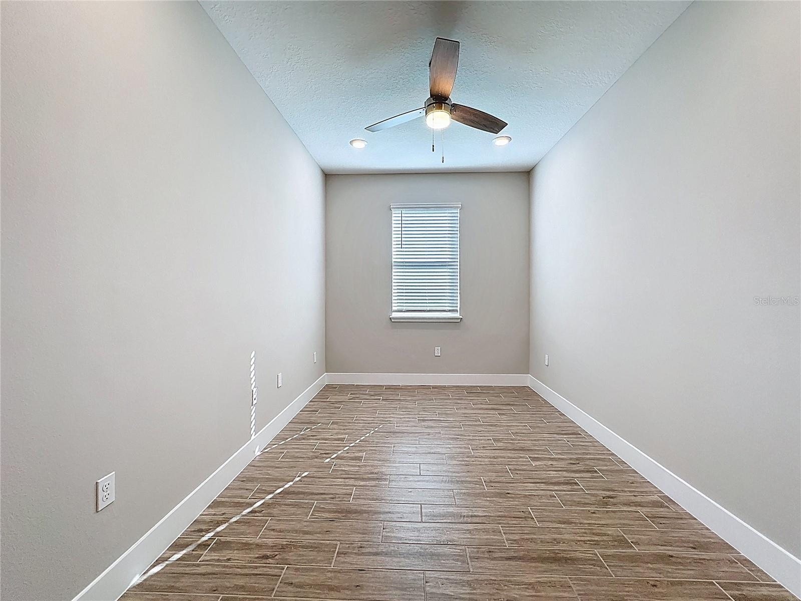 CASCADES OF GROVELAND (TRILOGY) - Residential