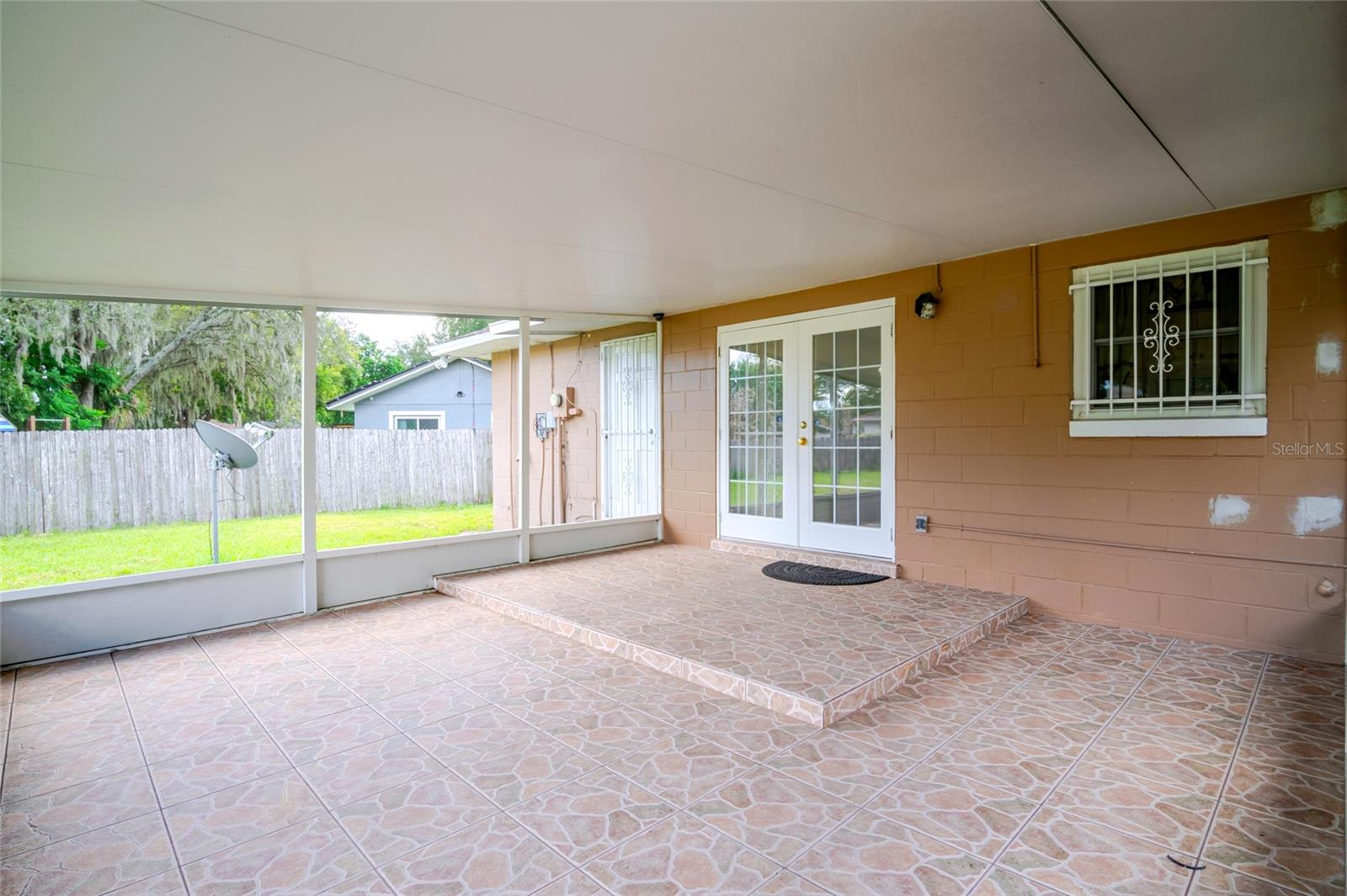 SIGNAL HILL - Residential