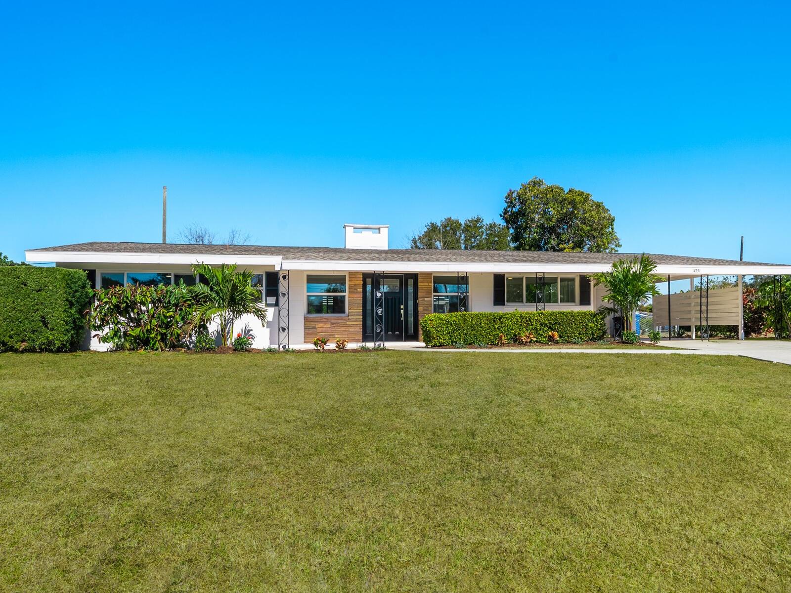 SOUTH GATE - Residential