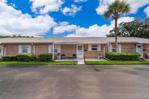 A home in DELAND