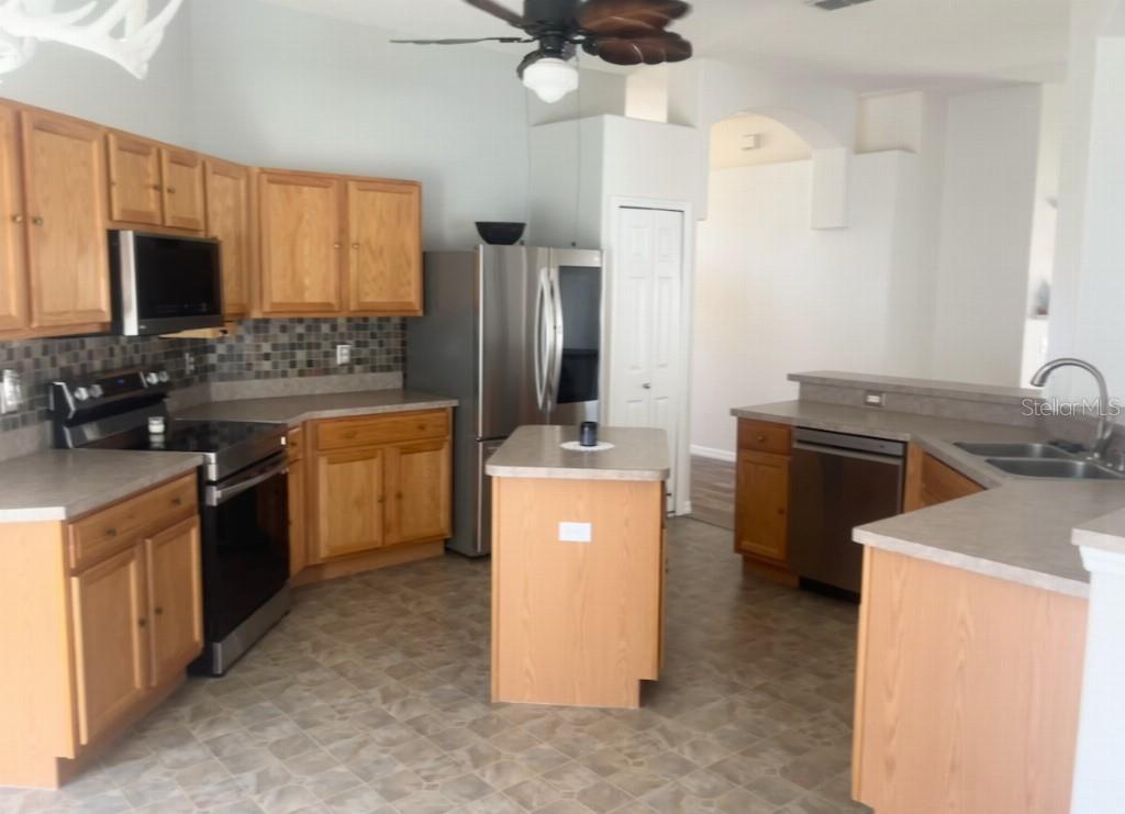 FAIRWAYS AT MT PLYMOUTH PH 03 LT 115 PB 04 - Residential