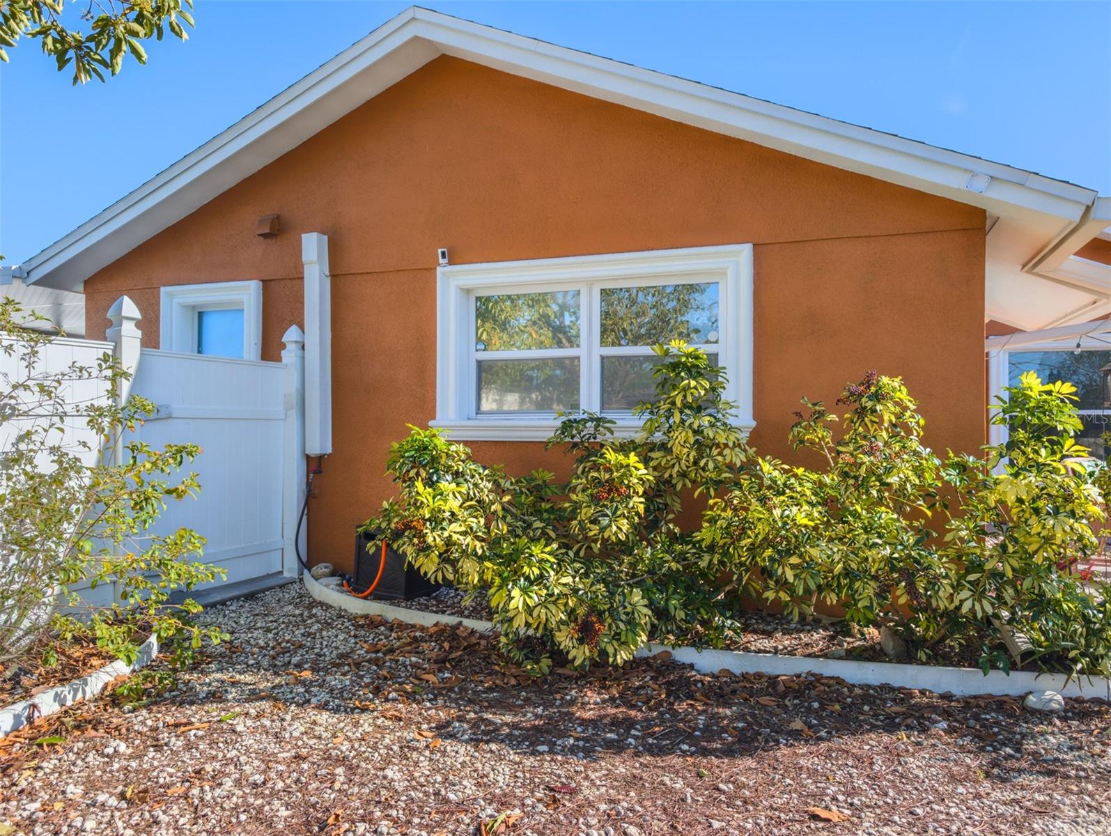 EMBASSY HILLS - Residential