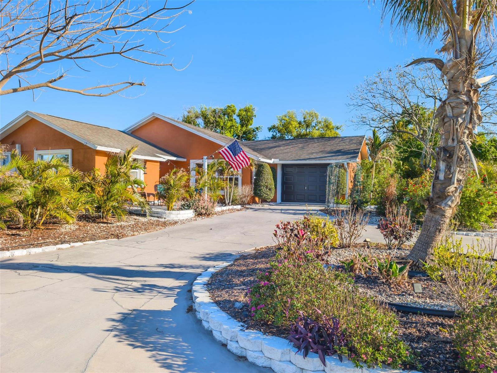 EMBASSY HILLS - Residential