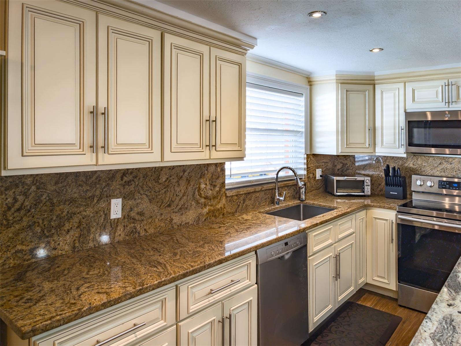 EMBASSY HILLS - Residential