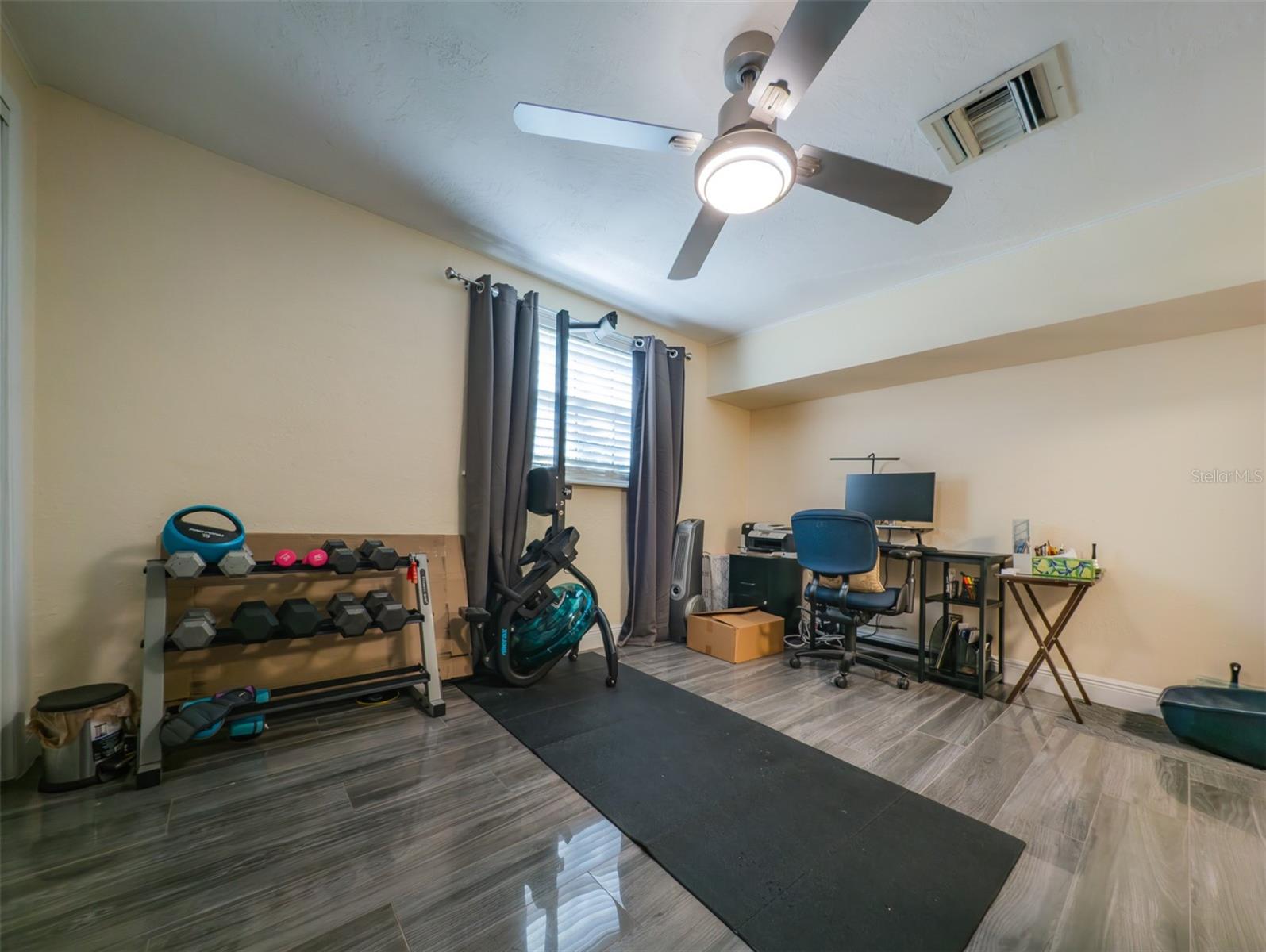 EMBASSY HILLS - Residential