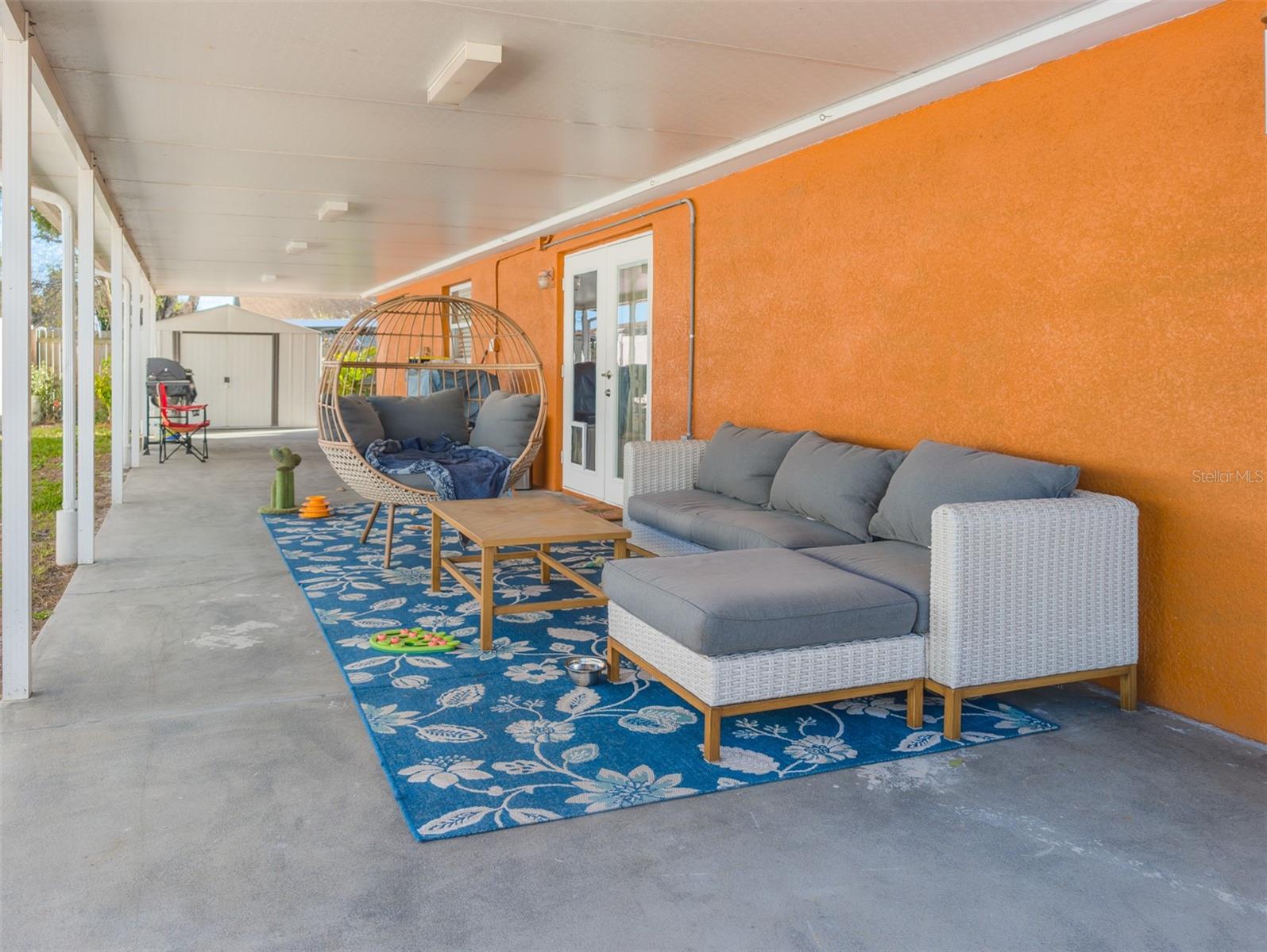 EMBASSY HILLS - Residential