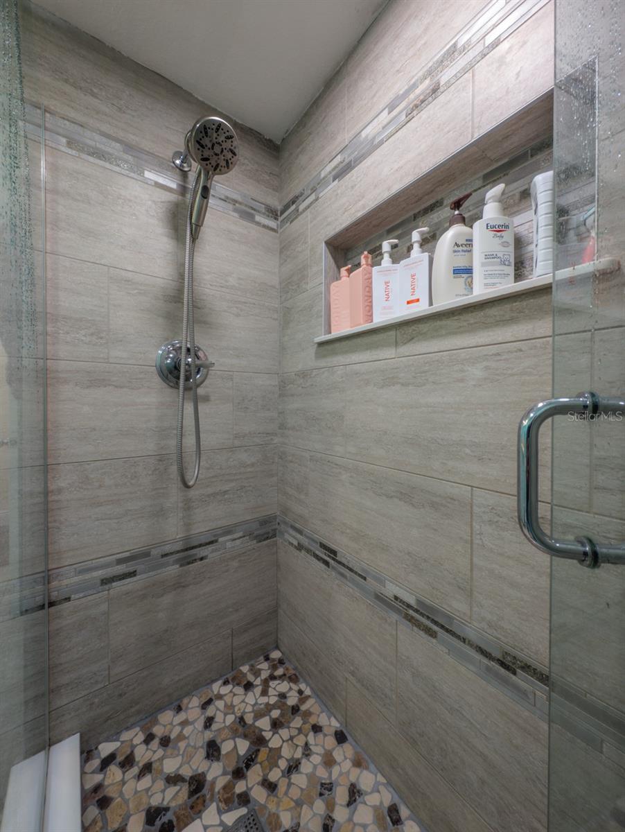 EMBASSY HILLS - Residential