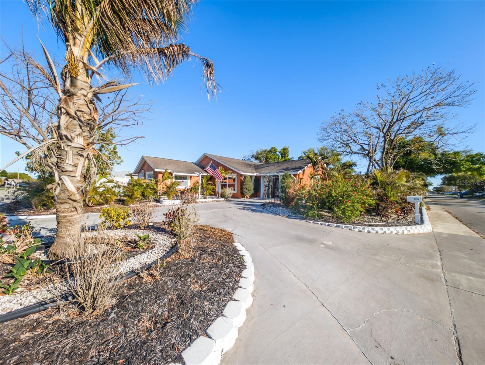 EMBASSY HILLS - Residential