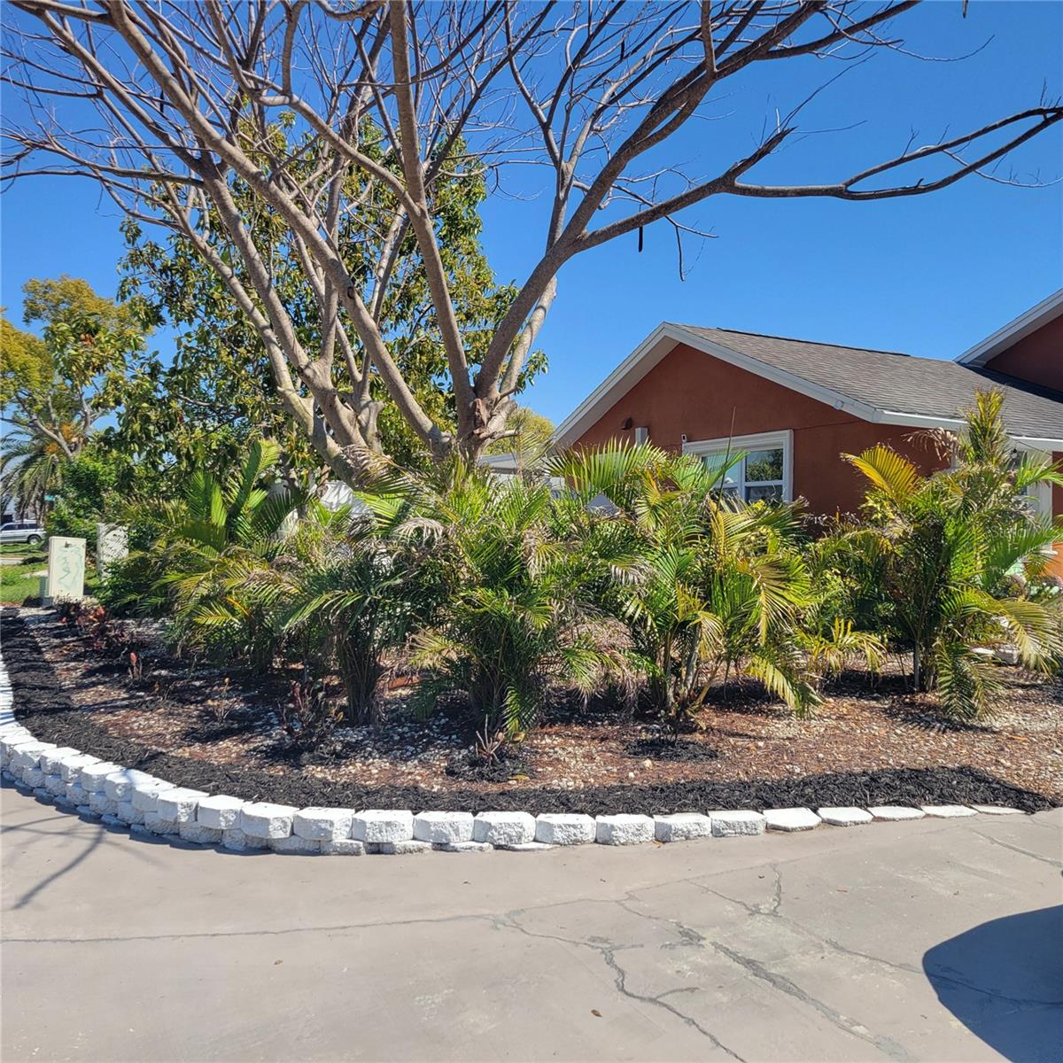 EMBASSY HILLS - Residential