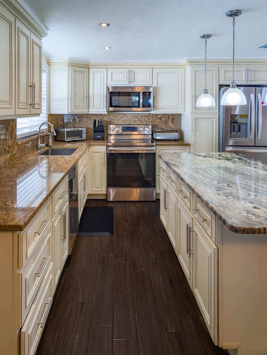 EMBASSY HILLS - Residential