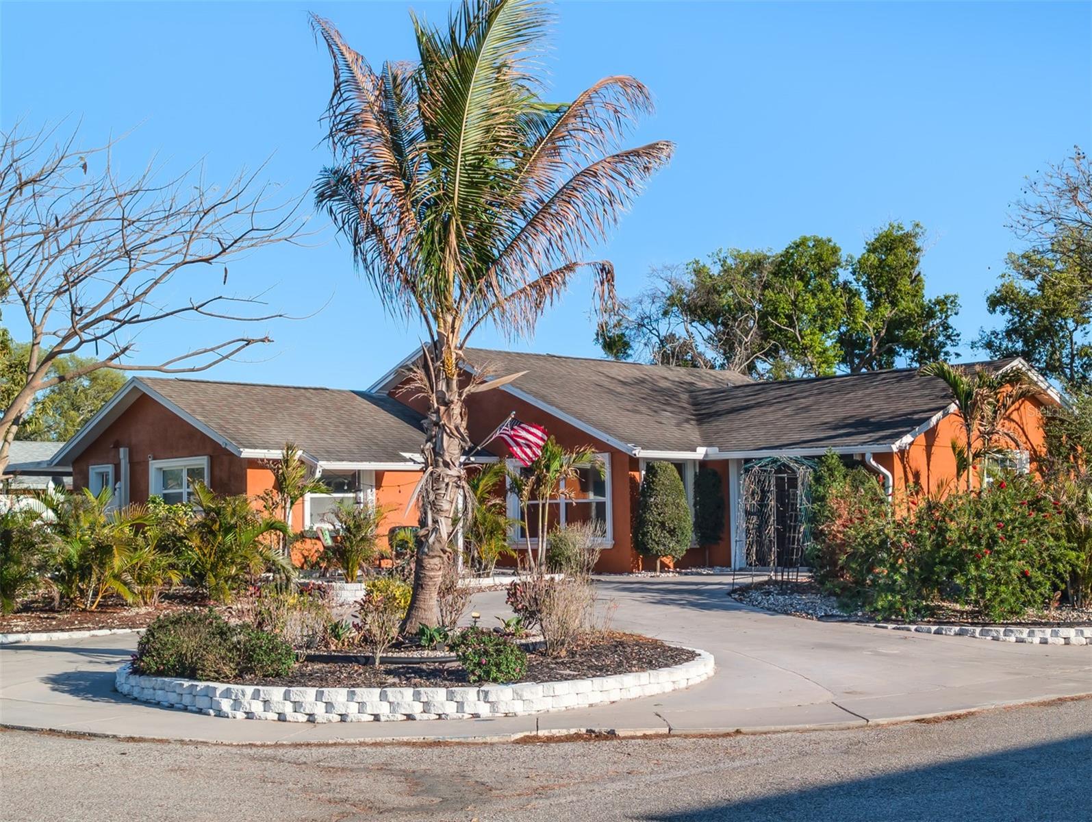 EMBASSY HILLS - Residential