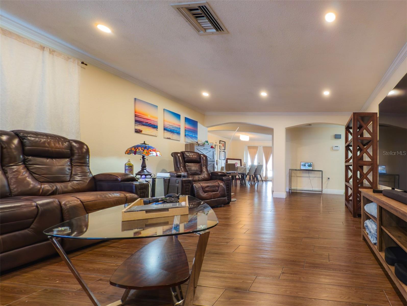 EMBASSY HILLS - Residential