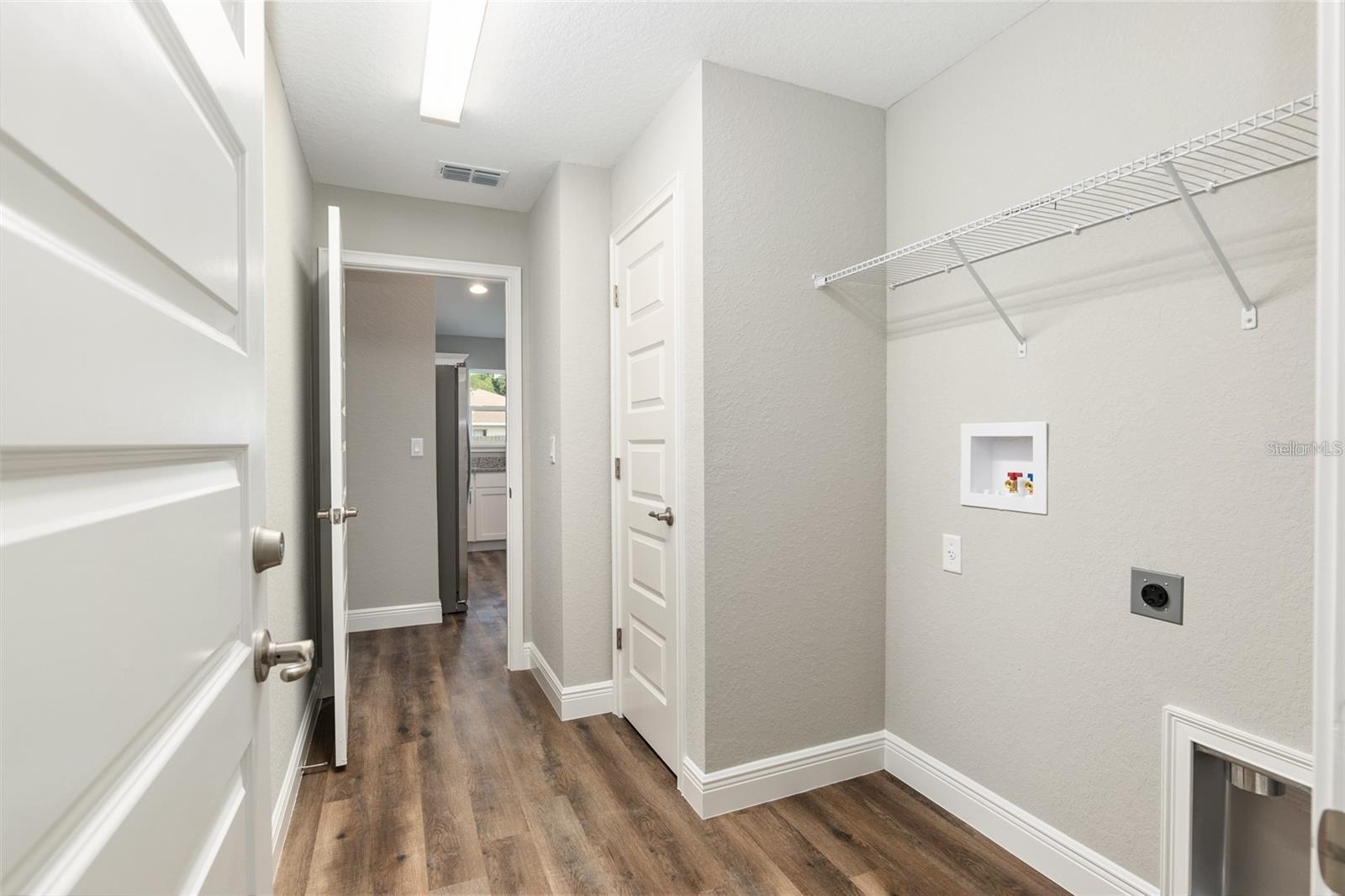 SILVER SPRINGS SHORES UN 22 - Residential