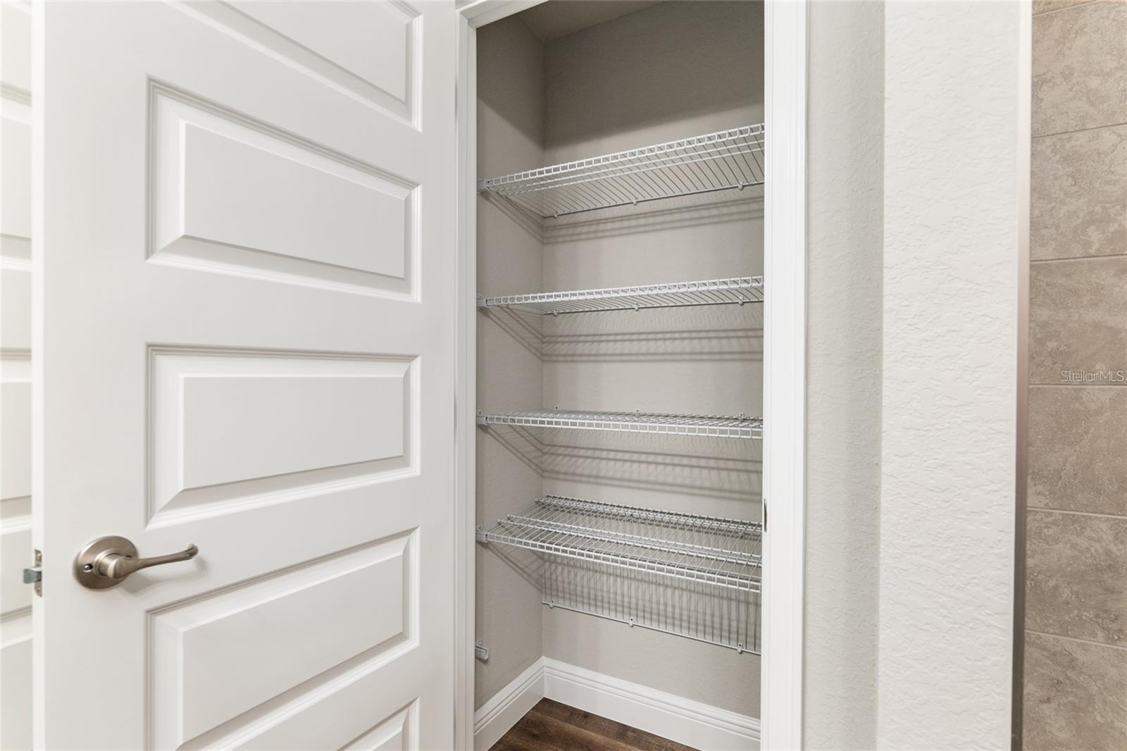 SILVER SPRINGS SHORES UN 22 - Residential