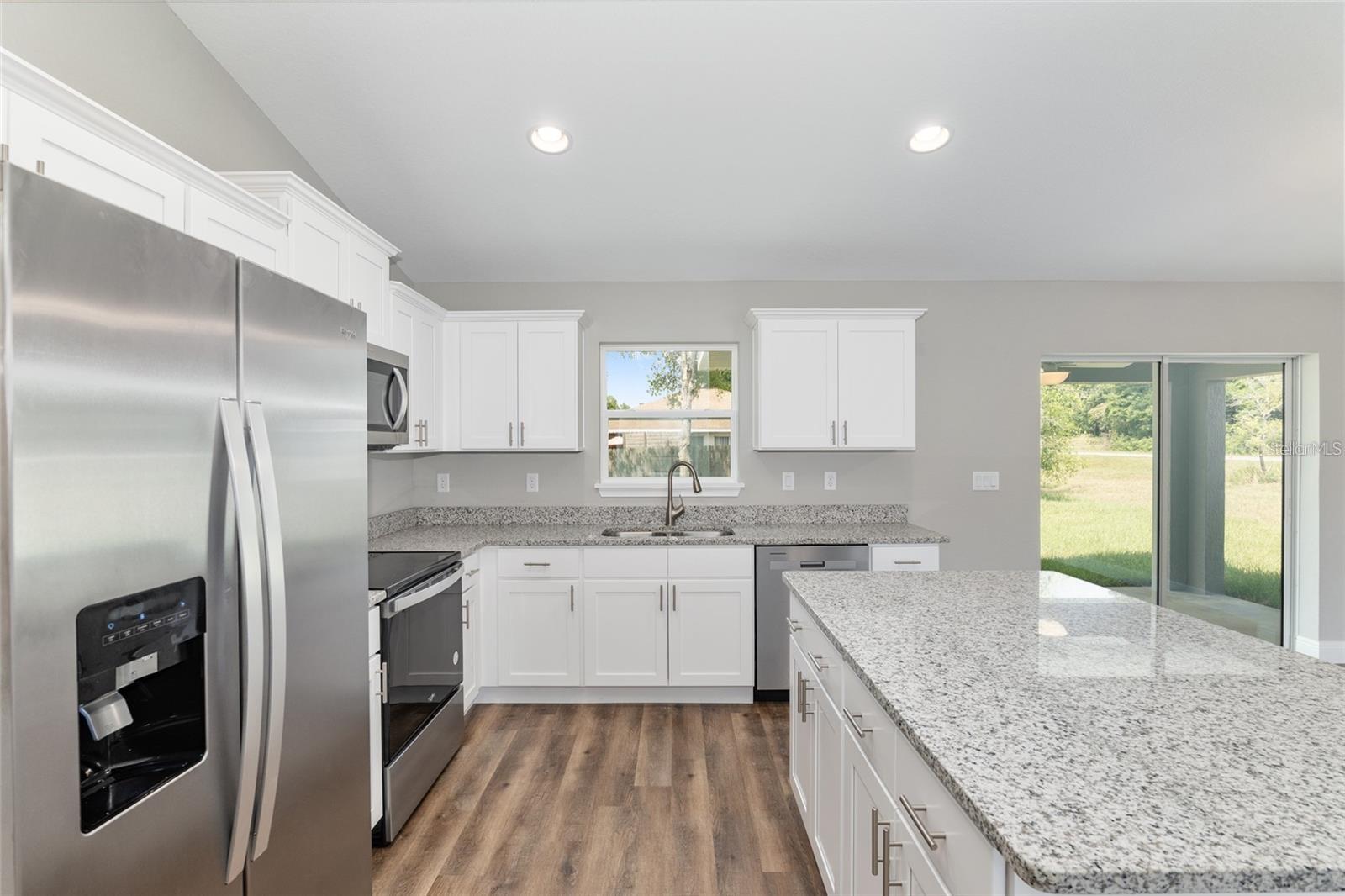 SILVER SPRINGS SHORES UN 22 - Residential