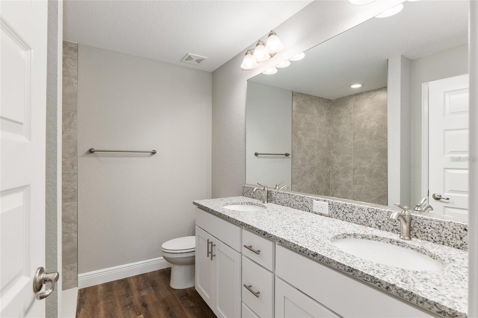 SILVER SPRINGS SHORES UN 22 - Residential