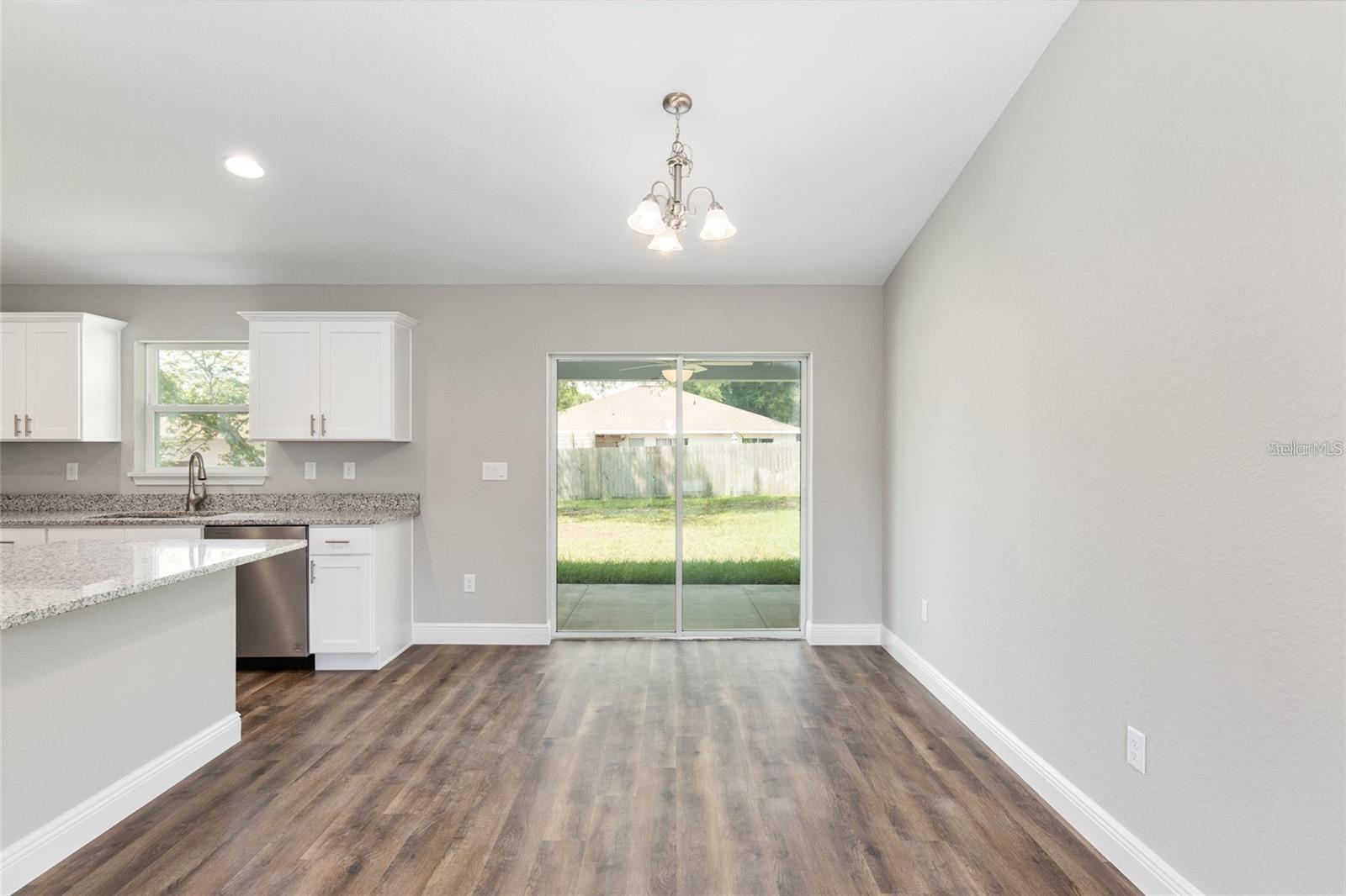 SILVER SPRINGS SHORES UN 22 - Residential