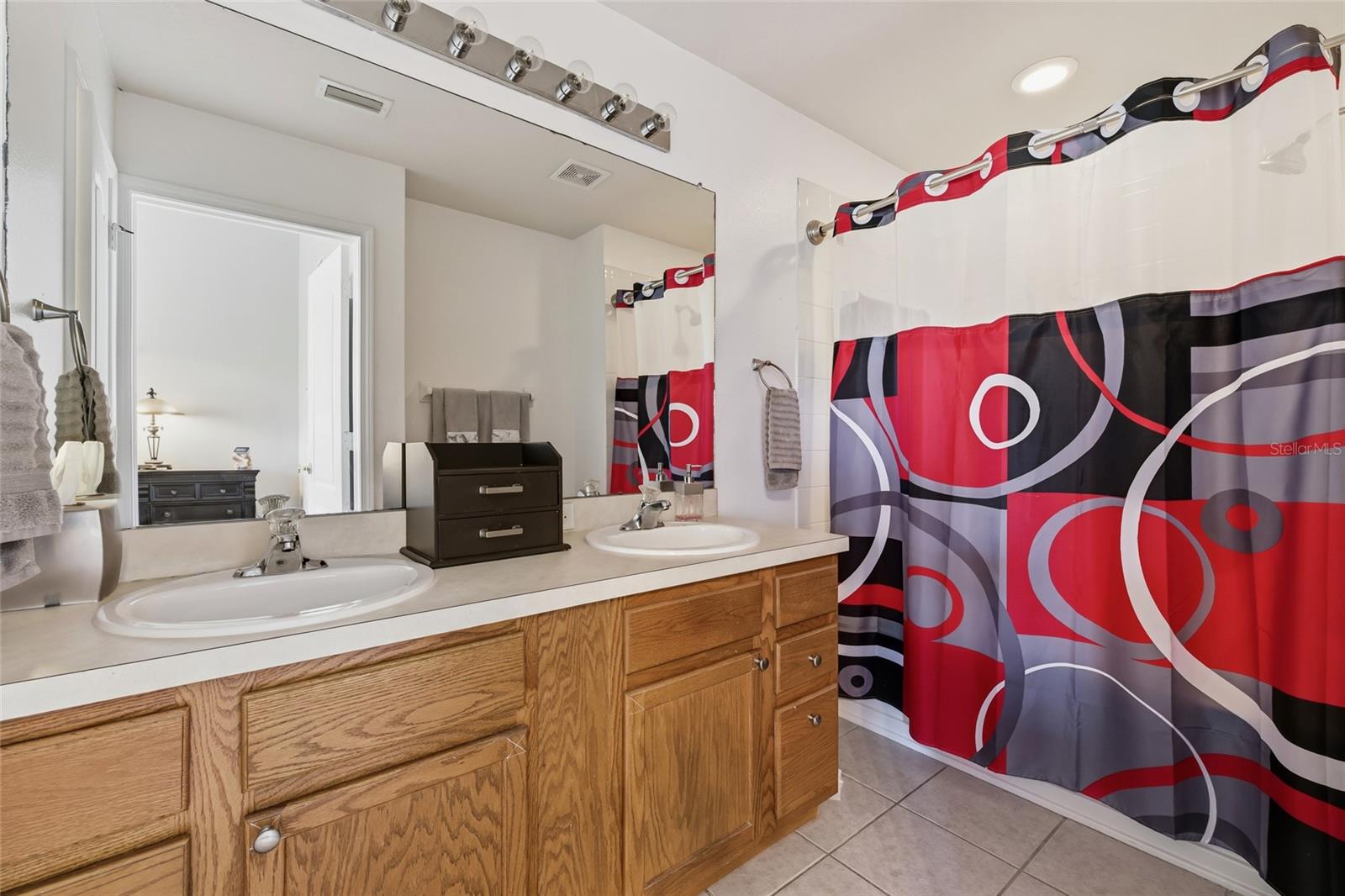 VISTA CAY - Residential