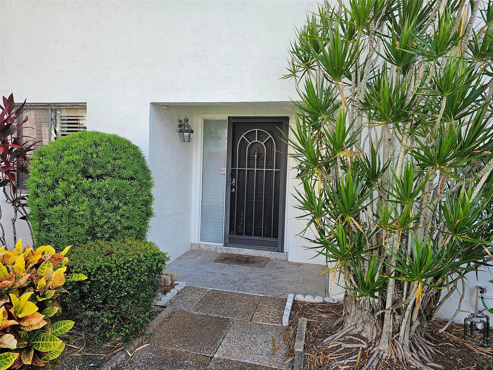 VALENCIA GARDEN - Residential Lease