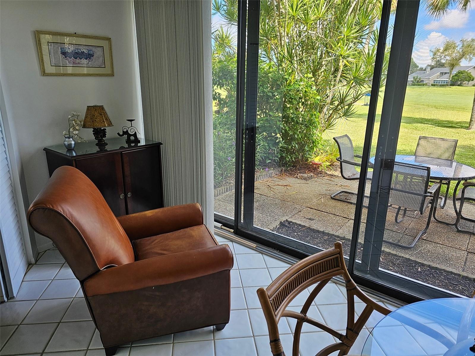 VALENCIA GARDEN - Residential Lease