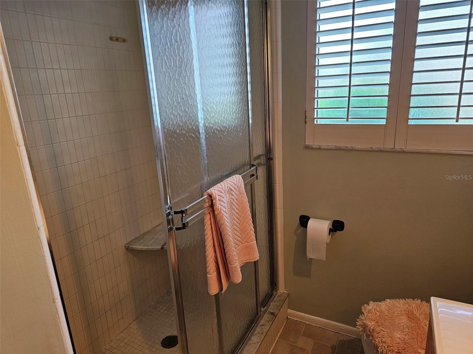 VALENCIA GARDEN - Residential Lease