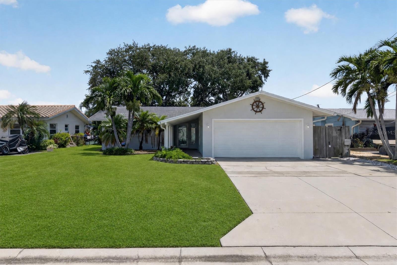 541 LILLIAN DRIVE