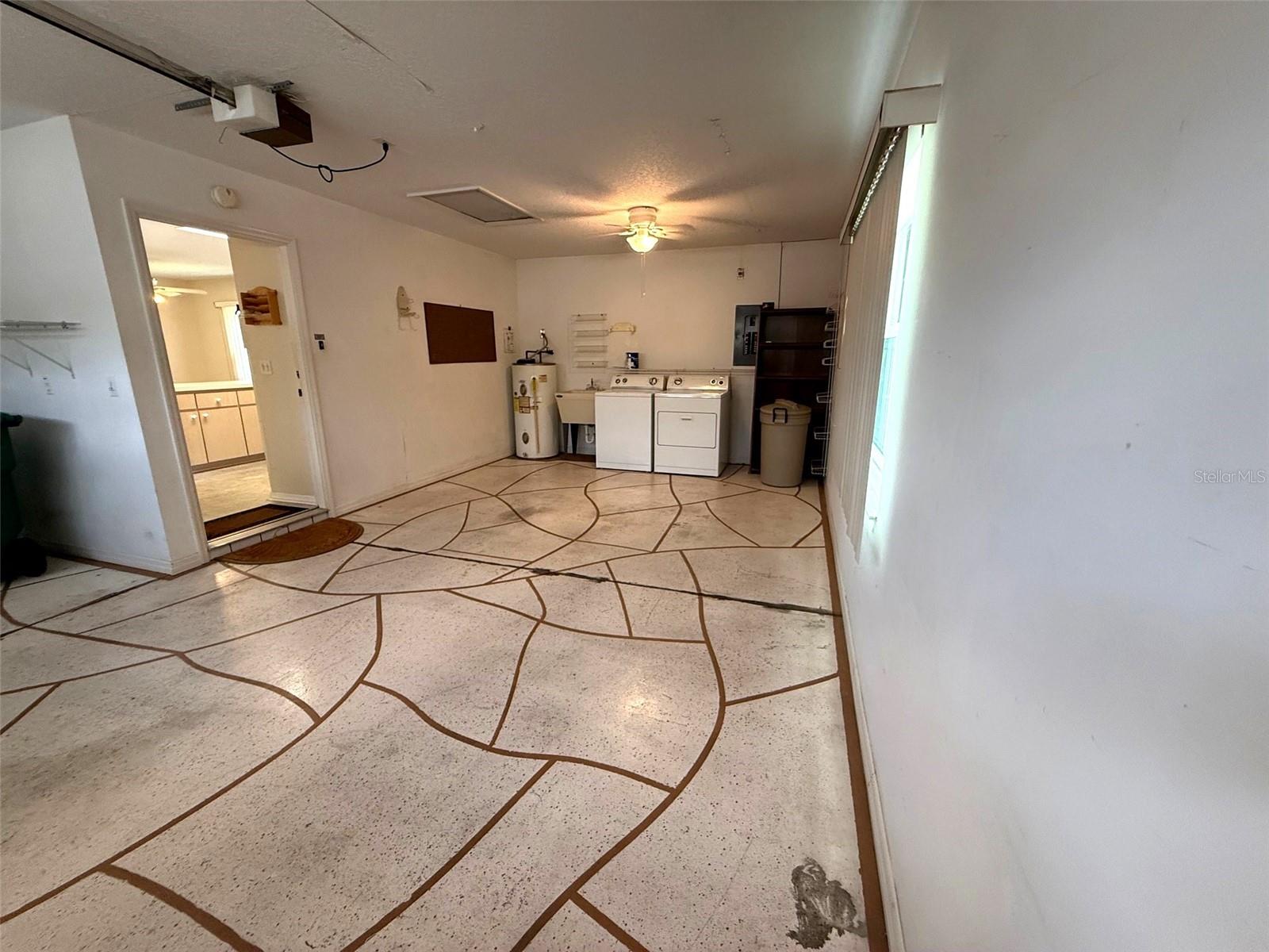 SPRUCE CRK SOUTH X - Residential Lease