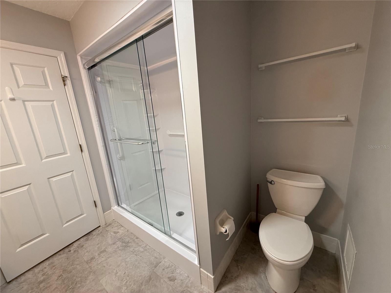 SPRUCE CRK SOUTH X - Residential Lease