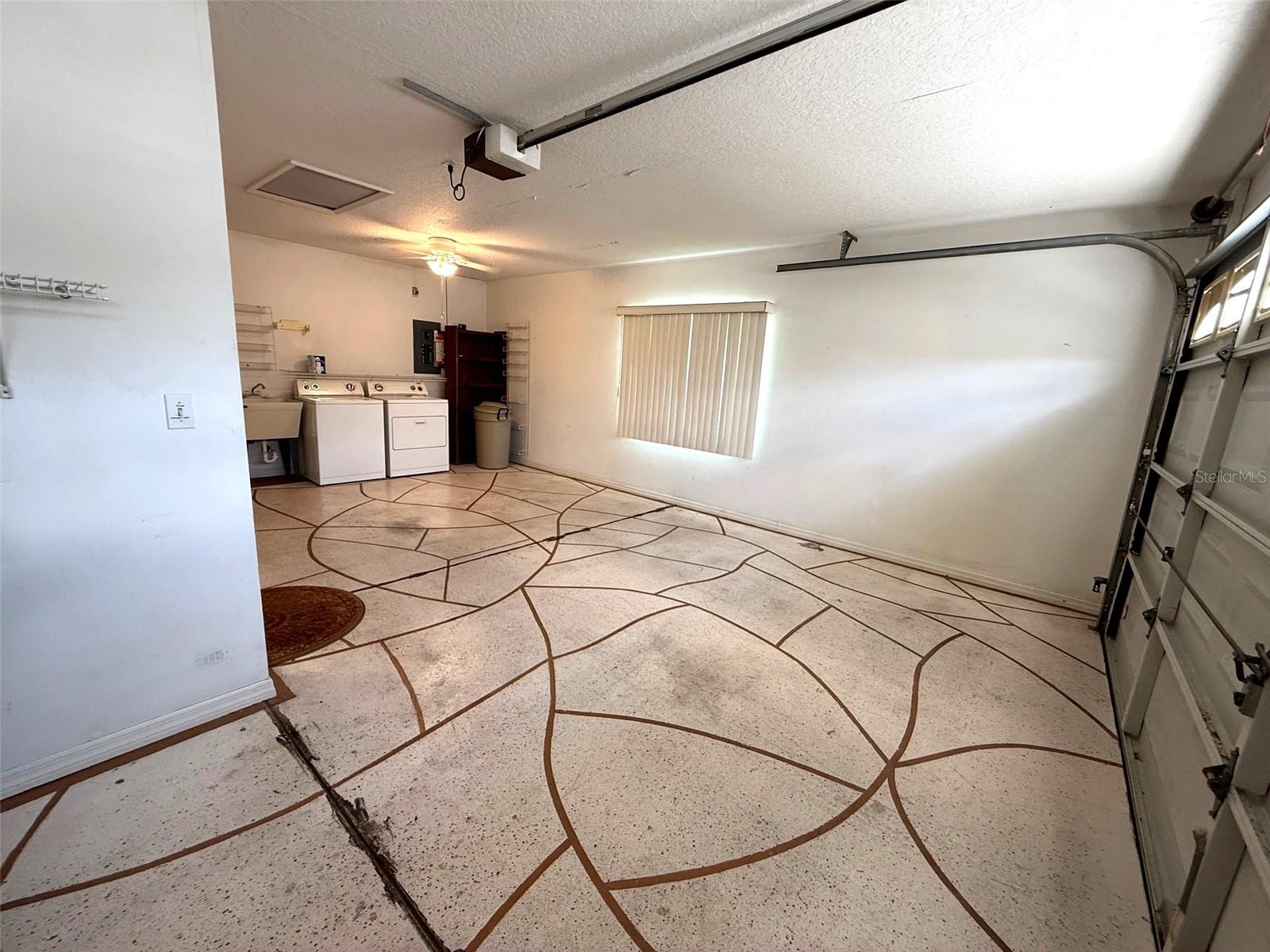 SPRUCE CRK SOUTH X - Residential Lease