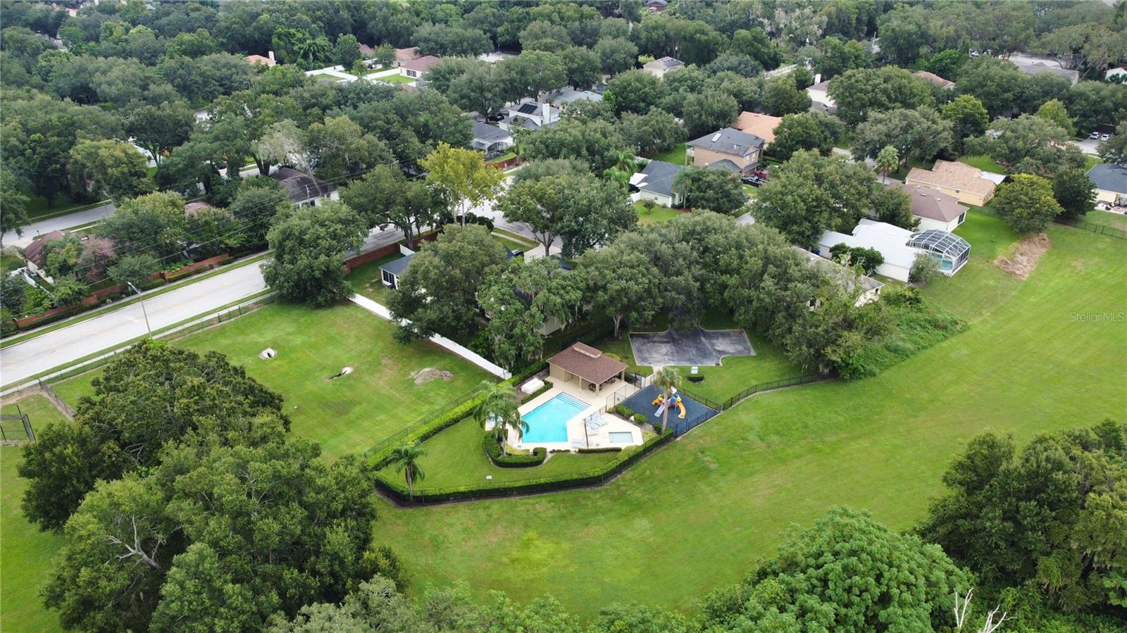 REMINGTON OAKS PH 01 - Residential Lease