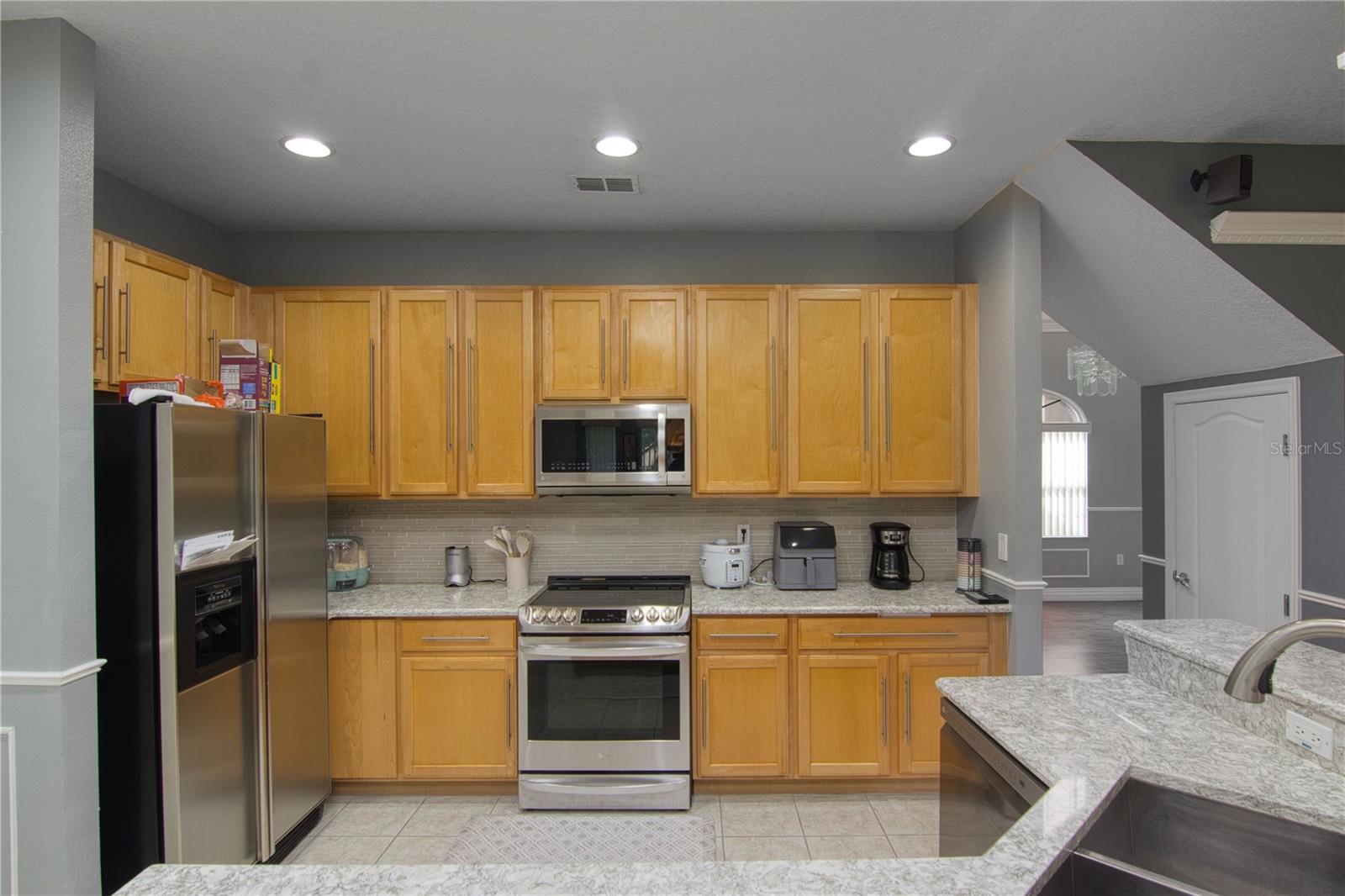 REMINGTON OAKS PH 01 - Residential Lease