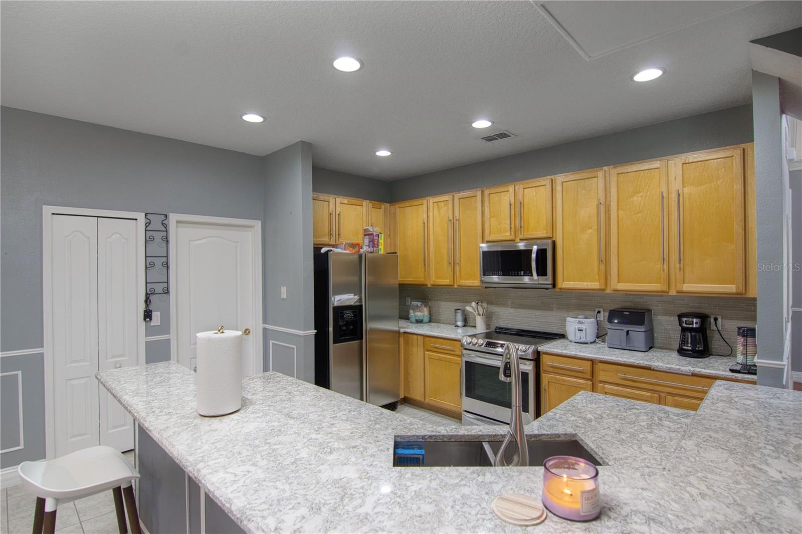 REMINGTON OAKS PH 01 - Residential Lease