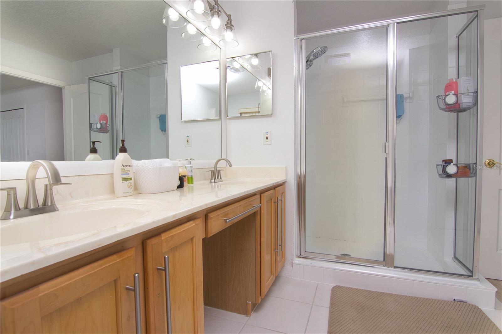 REMINGTON OAKS PH 01 - Residential Lease