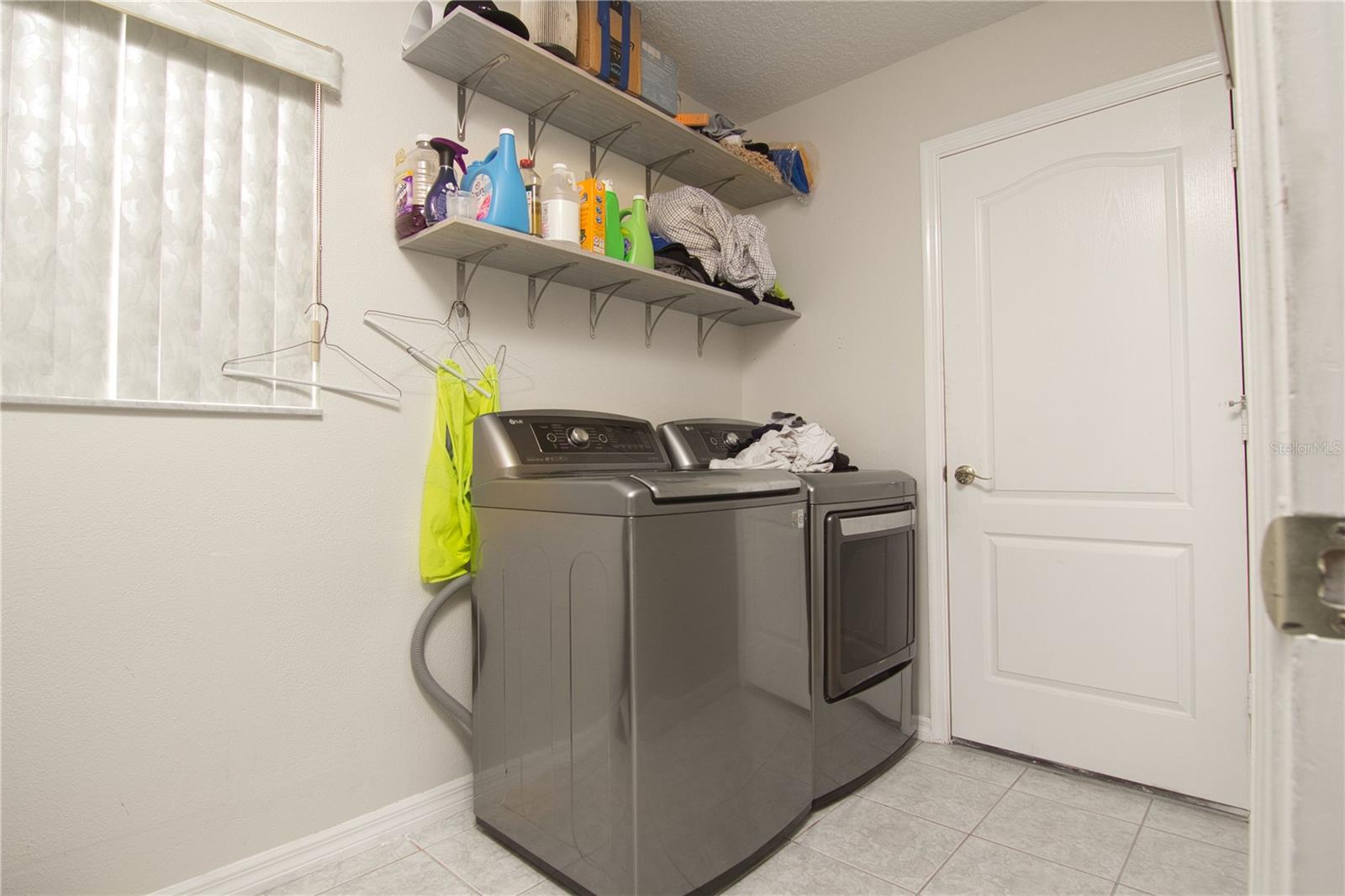 REMINGTON OAKS PH 01 - Residential Lease