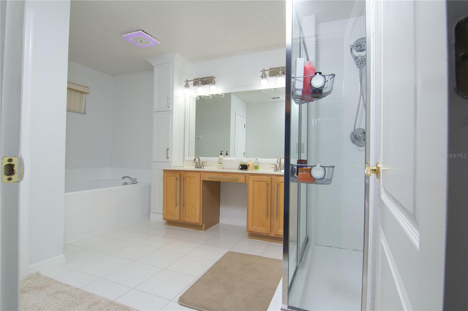 REMINGTON OAKS PH 01 - Residential Lease