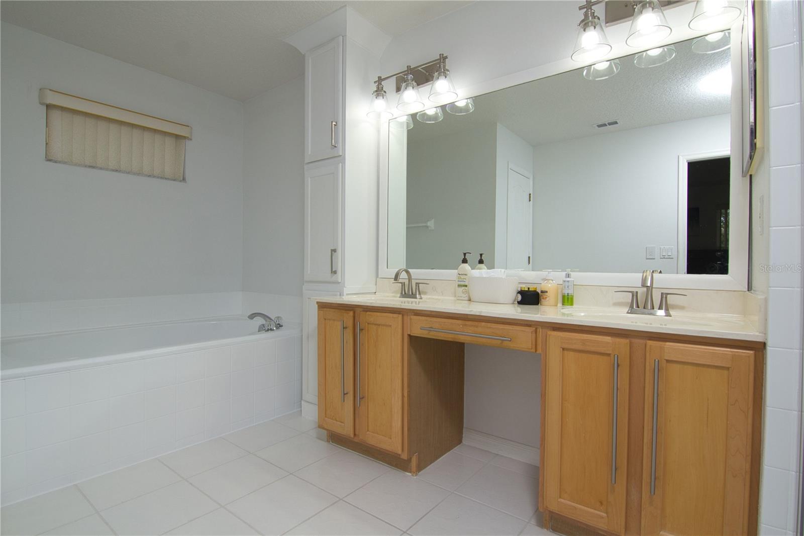 REMINGTON OAKS PH 01 - Residential Lease