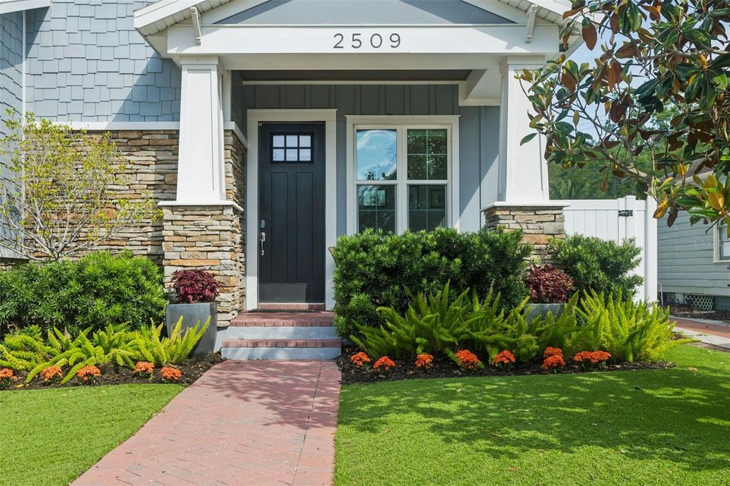 Photo of 2509 W Palm Drive, Tampa, FL 33629 (MLS # TB8495251)