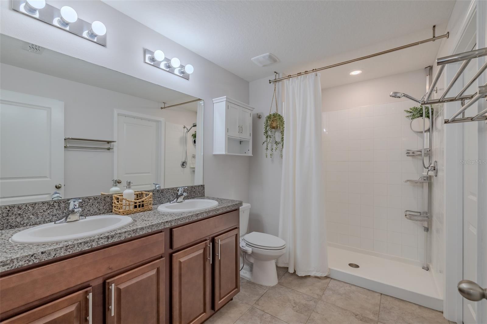 CARLTON LAKES WEST - Residential