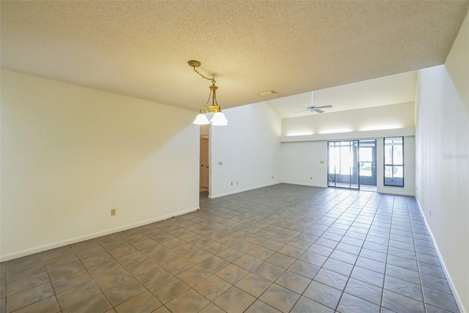 TAVARES CYPRESS COVE CONDO - Residential