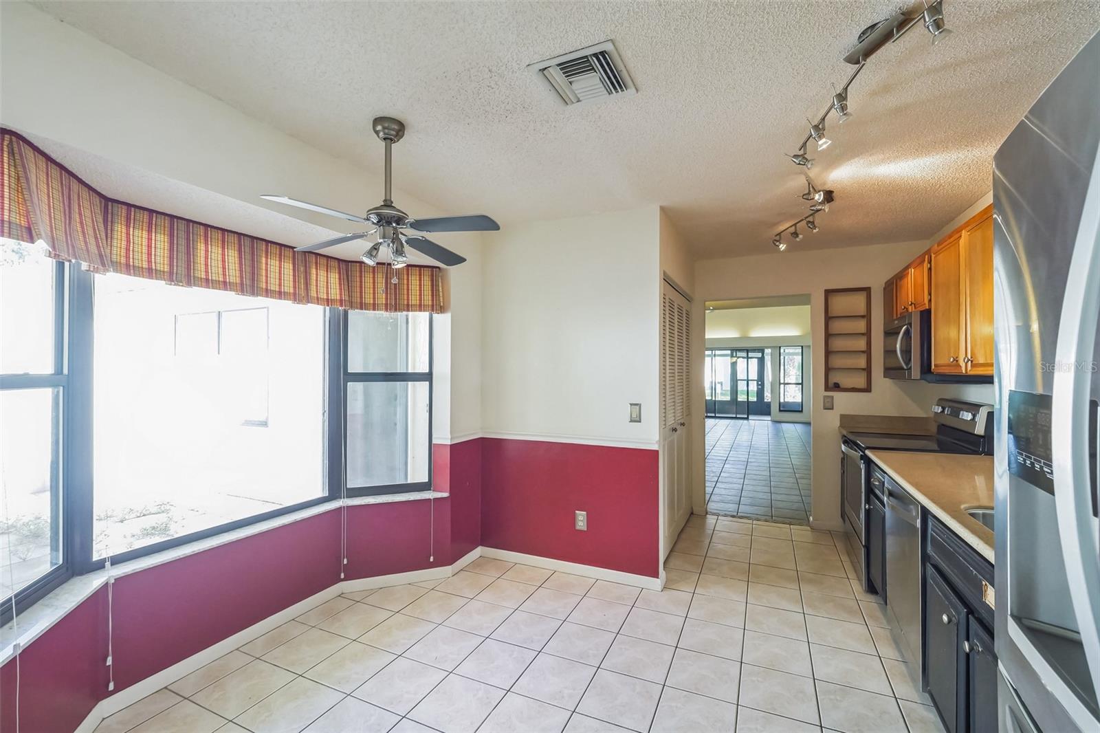 TAVARES CYPRESS COVE CONDO - Residential