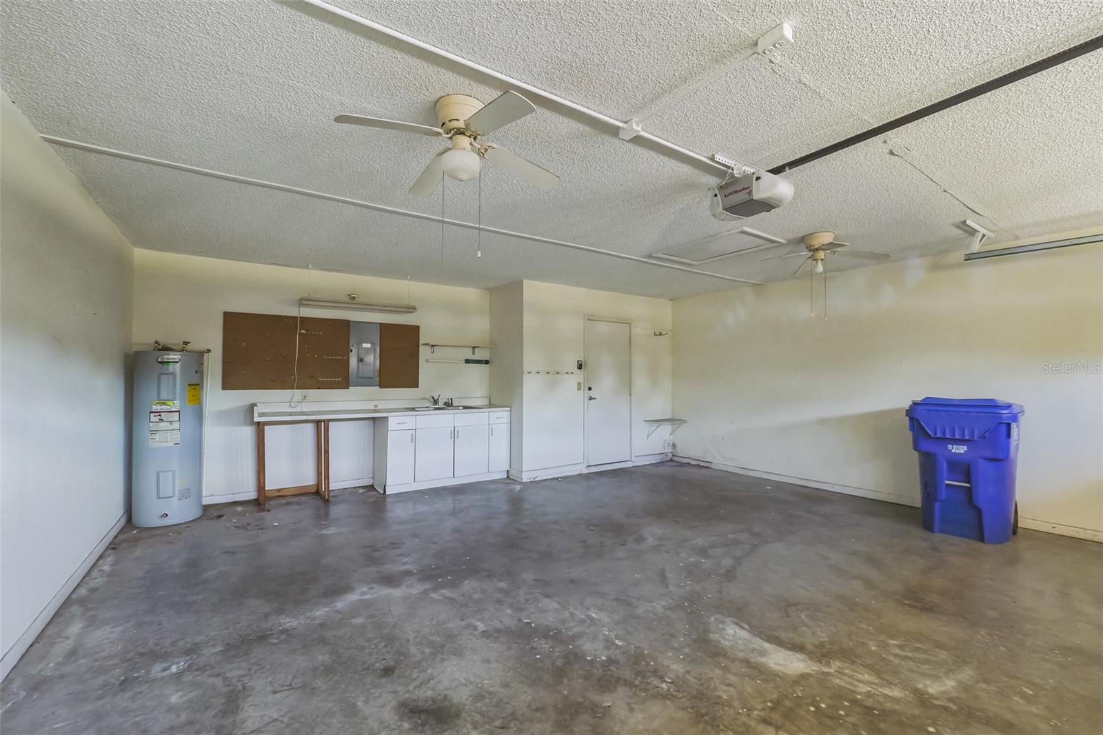 TAVARES CYPRESS COVE CONDO - Residential