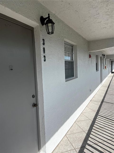 Photo of 9815 47th Avenue N #303, St Petersburg, FL 33708 (MLS # TB8453148)