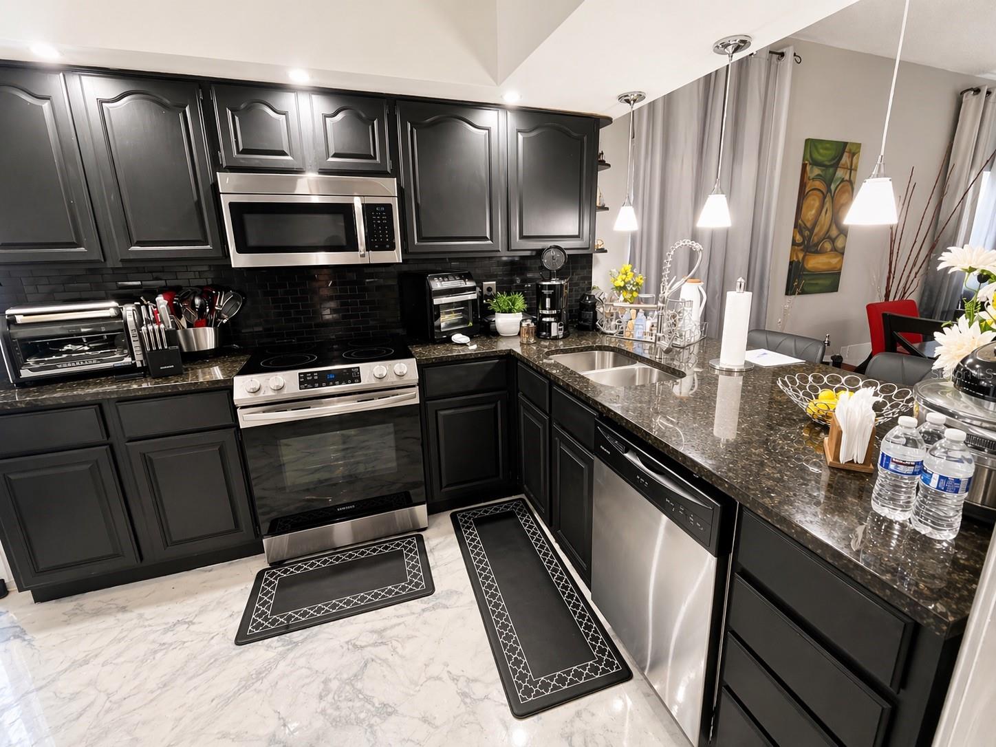 PARKVIEW POINTE - Residential