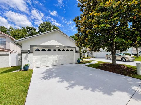 Photo of 11529 Pumpkin Seed Court, Orlando, FL 32821 (MLS # O6401609)