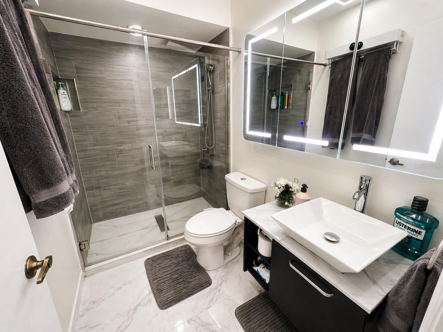 PARKVIEW POINTE - Residential