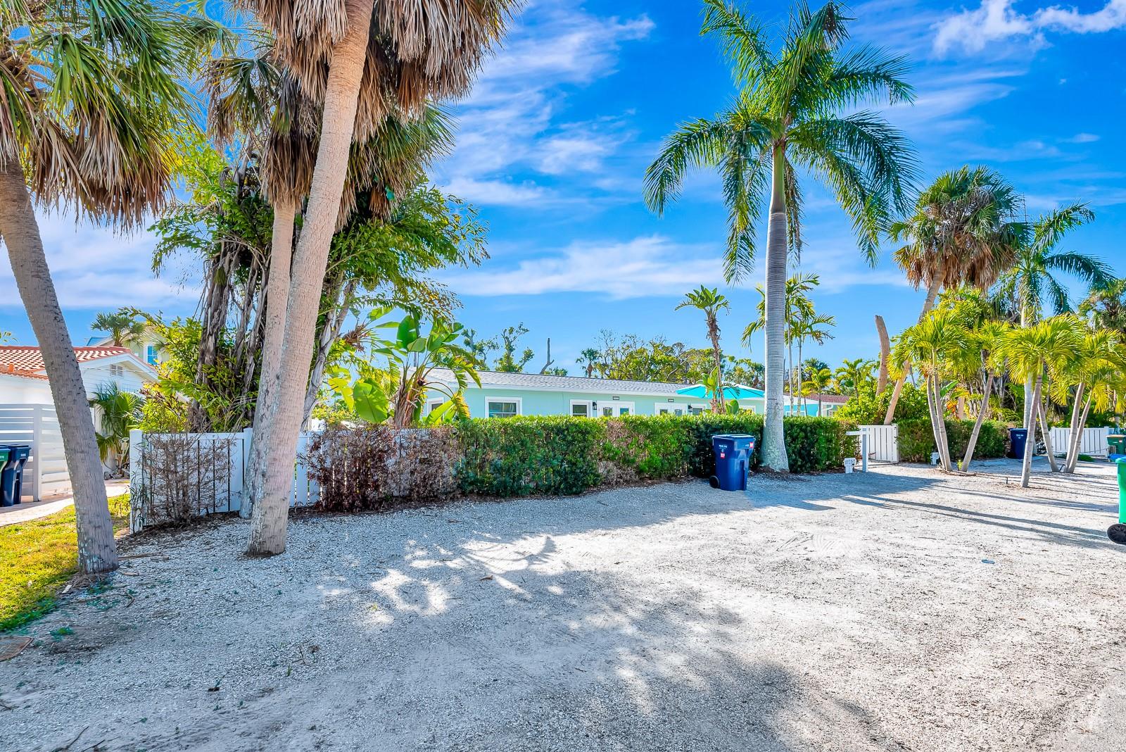 BLUE WAVE VILLA - Residential Income