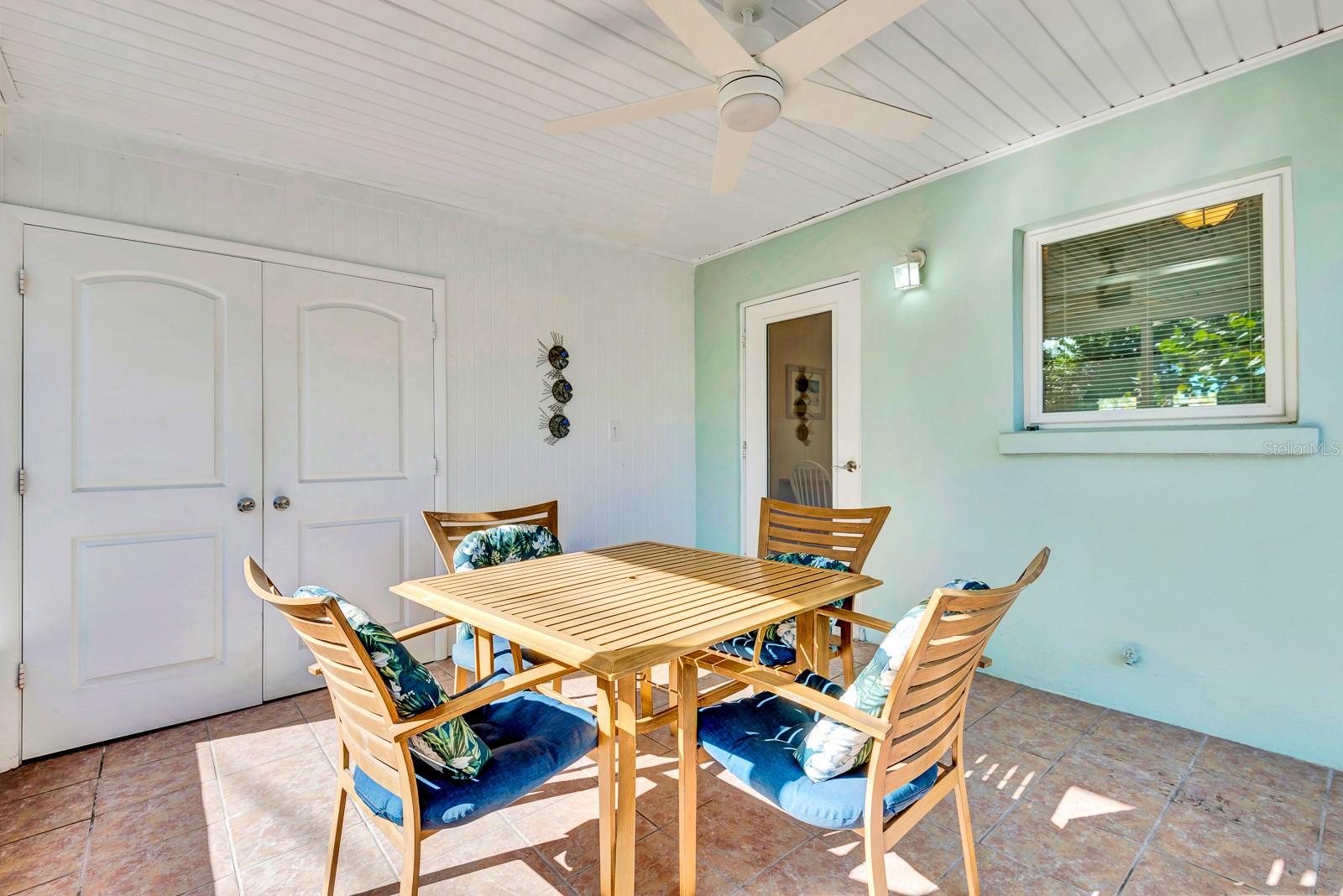 BLUE WAVE VILLA - Residential Income