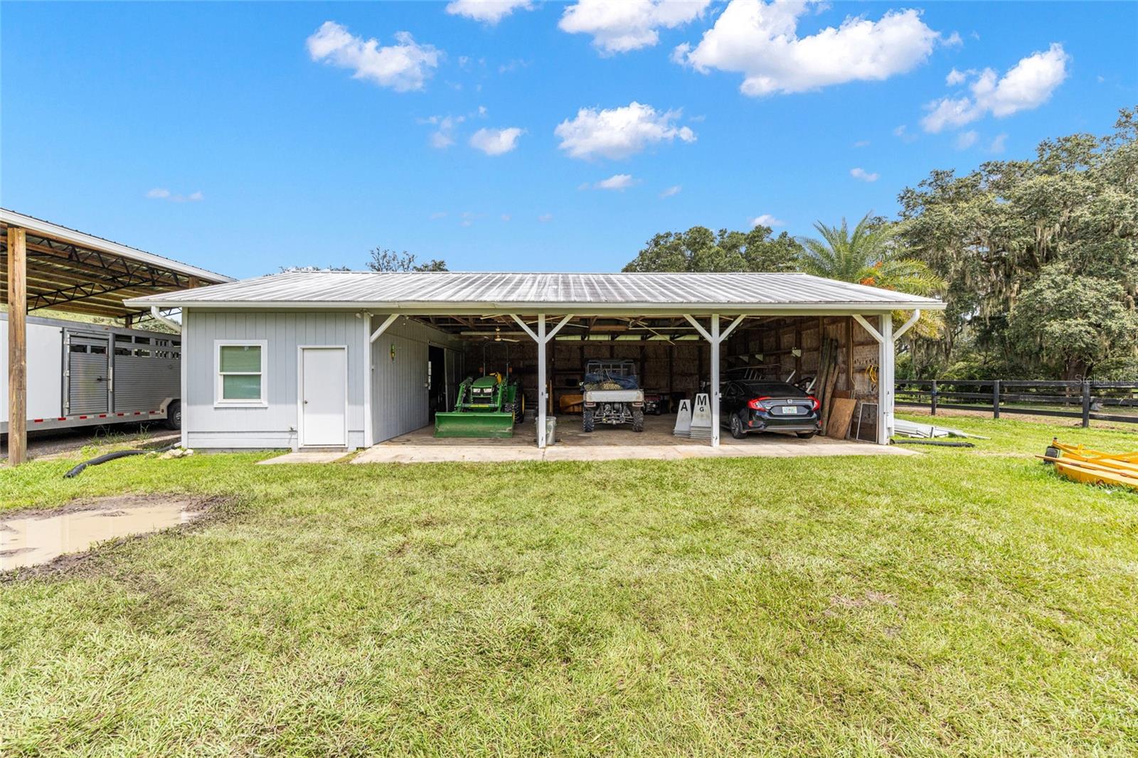 TOP BRASS FARM - Residential