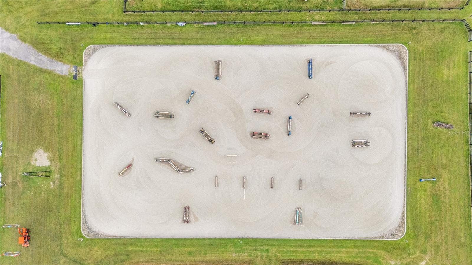 TOP BRASS FARM - Residential